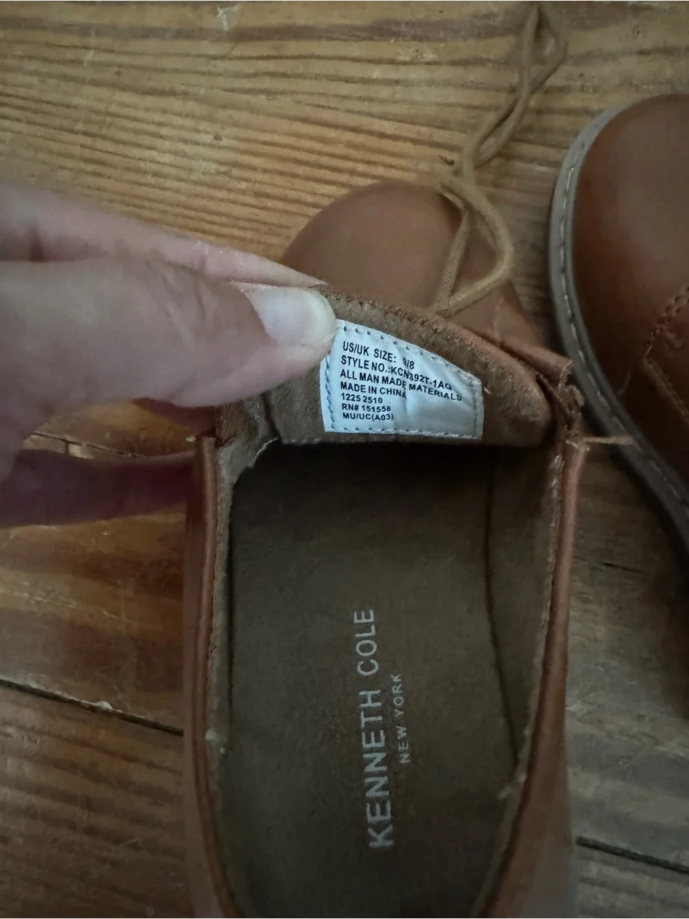Kenneth Cole tan leather